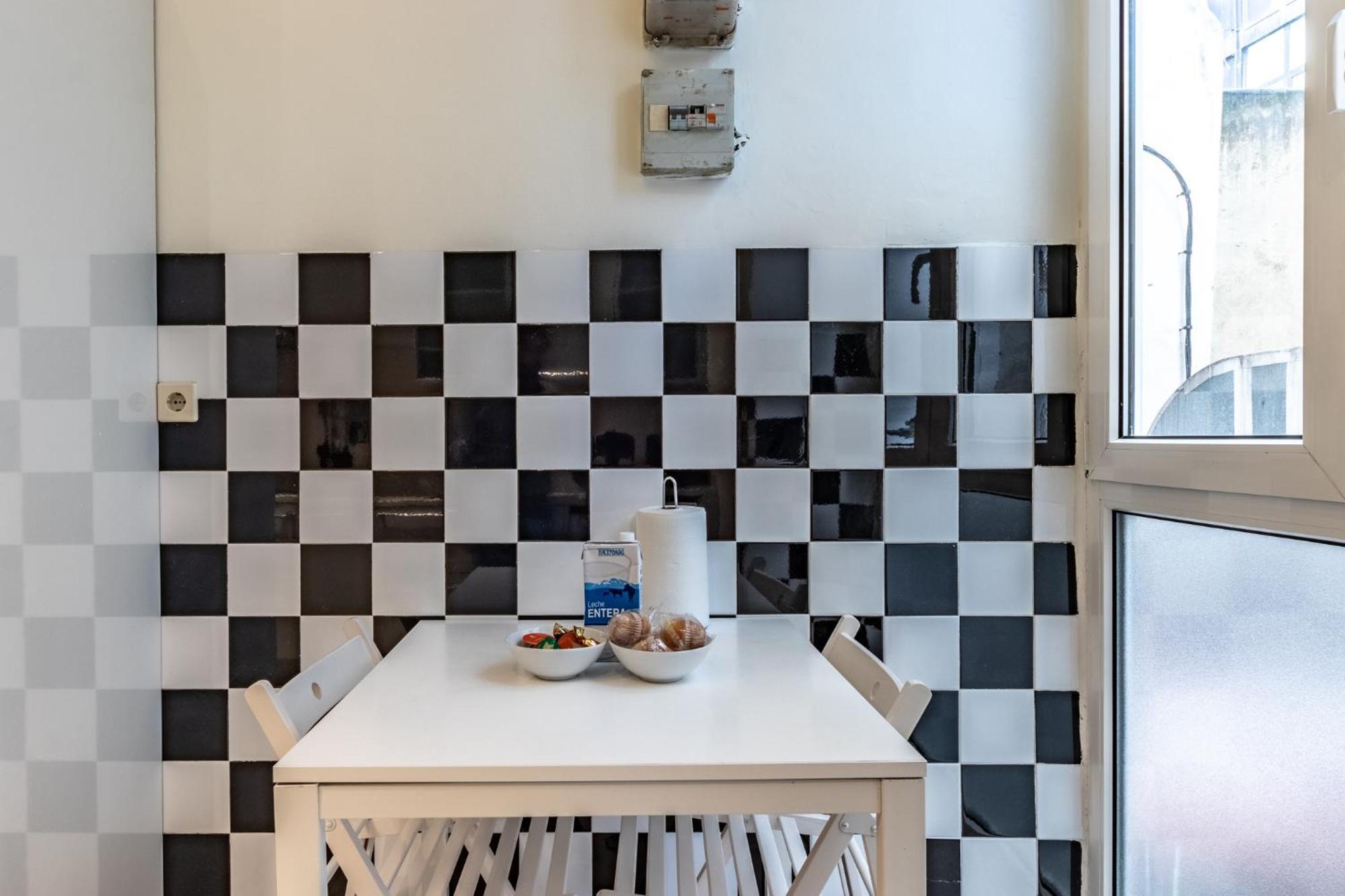 Encantador Apartamento En El Casco Antiguo De Bilbao Luaran gambar