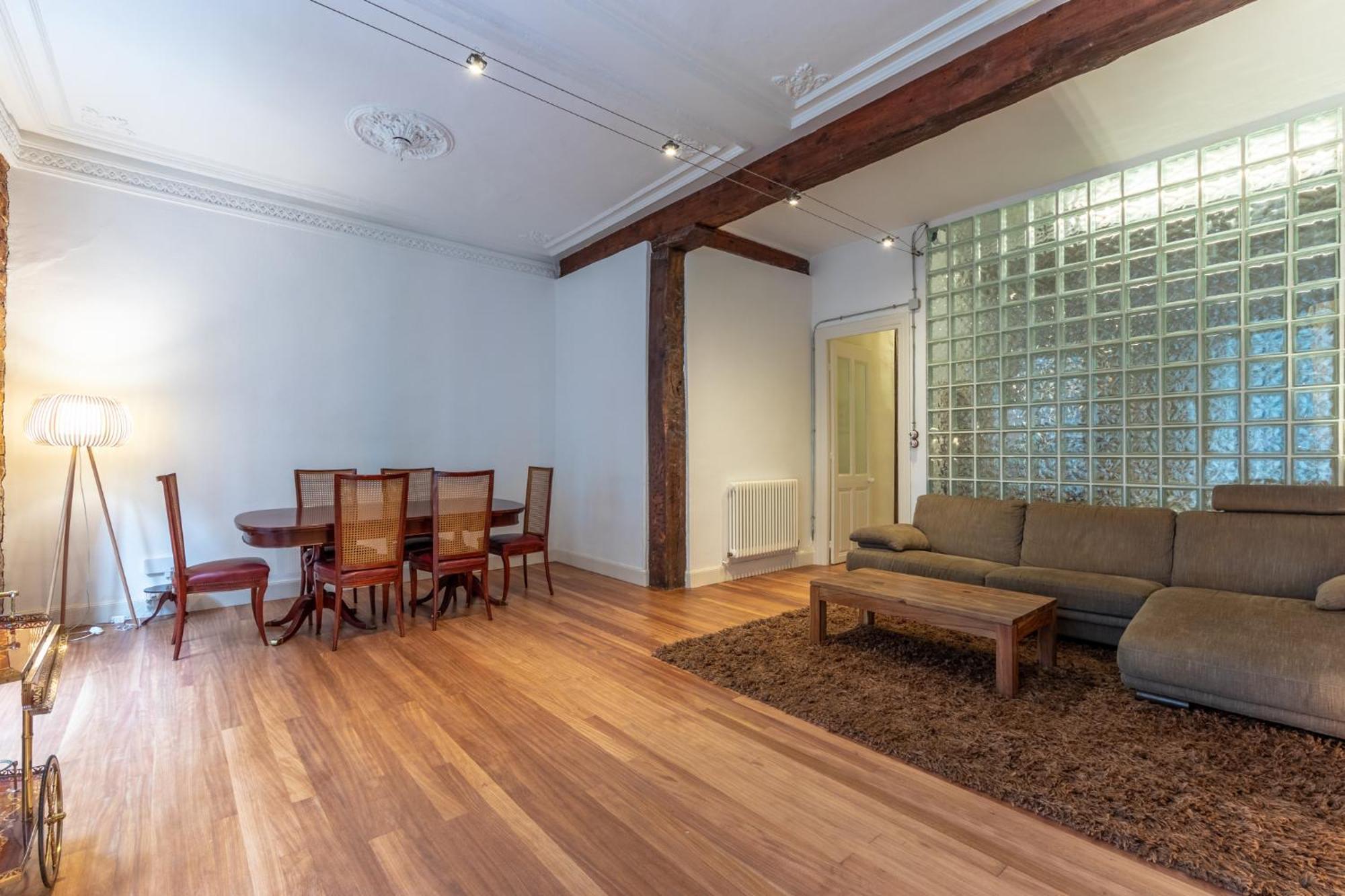 Encantador Apartamento En El Casco Antiguo De Bilbao Luaran gambar