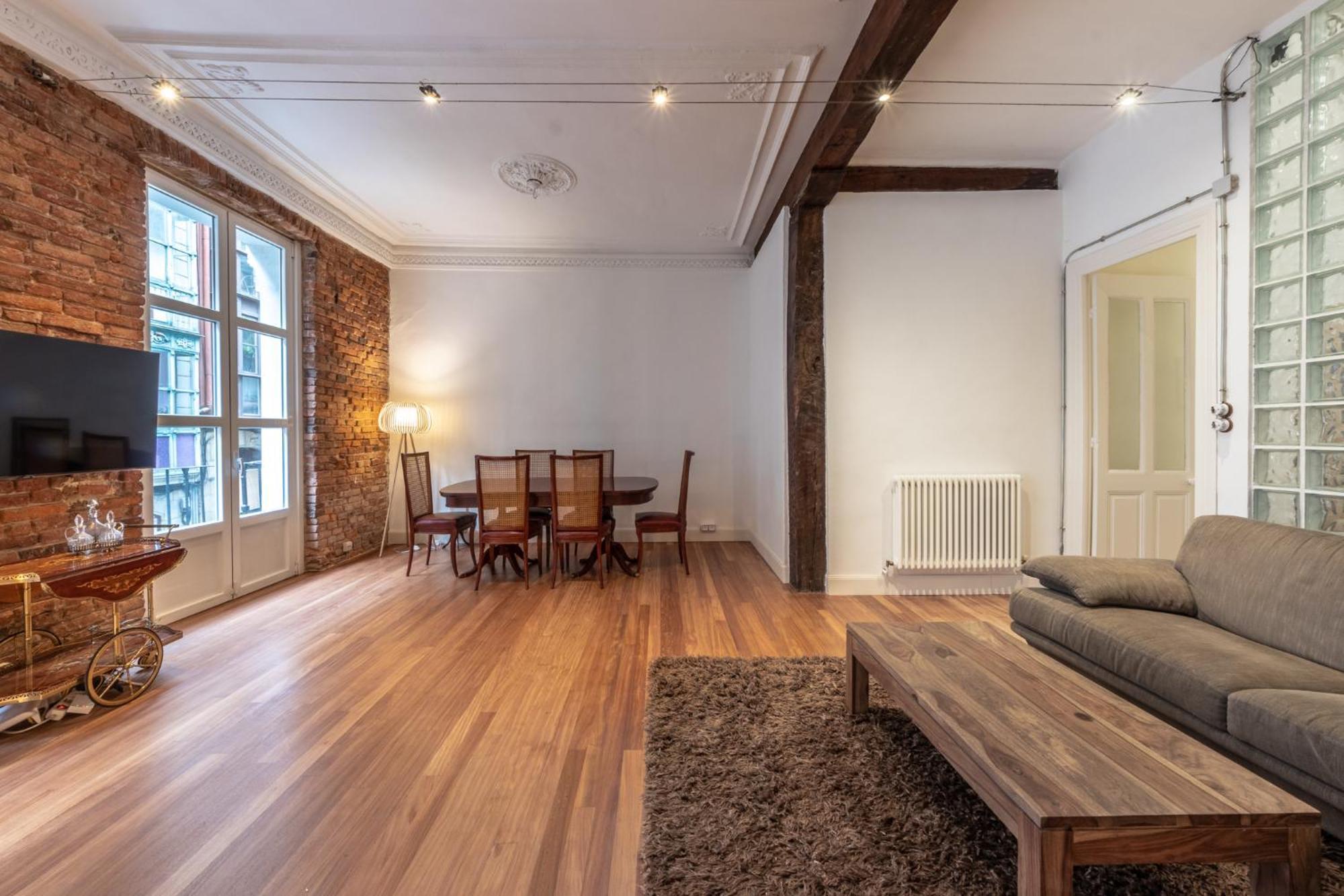 Encantador Apartamento En El Casco Antiguo De Bilbao Luaran gambar