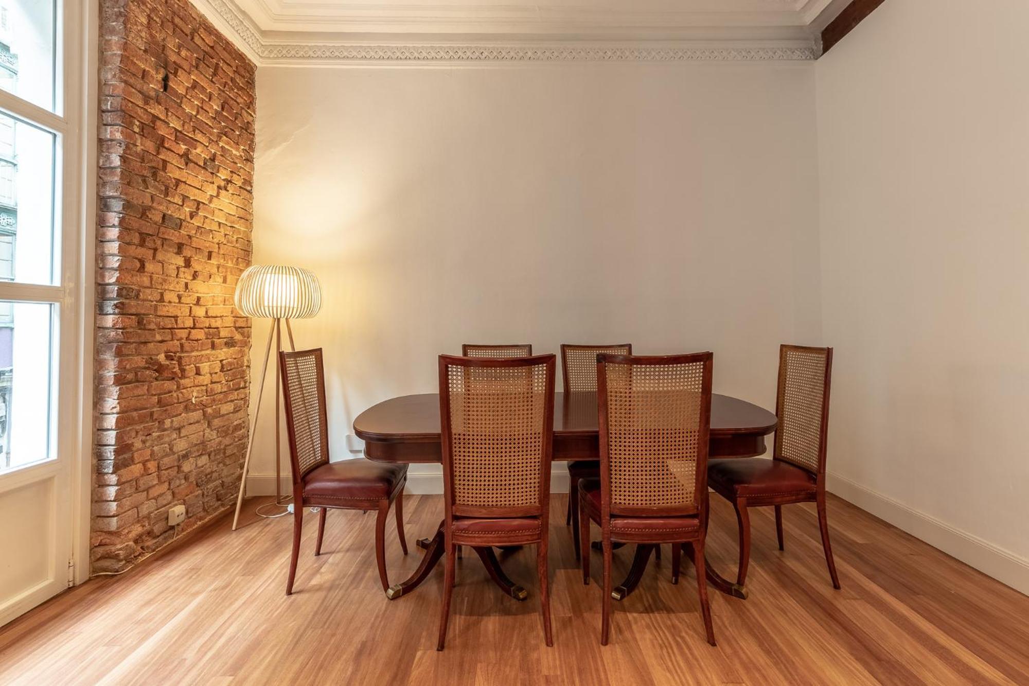 Encantador Apartamento En El Casco Antiguo De Bilbao Luaran gambar