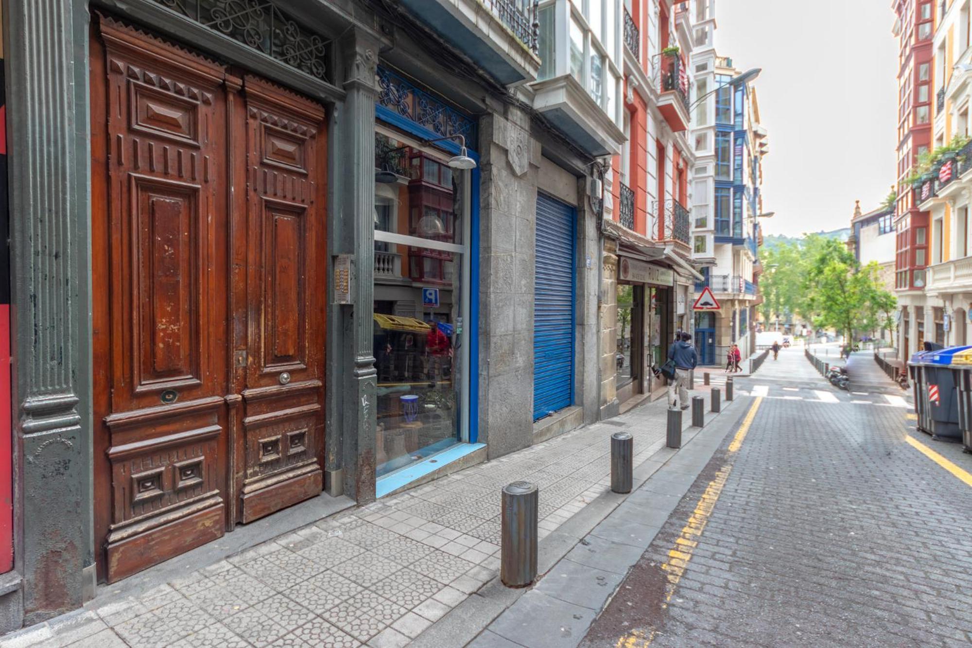 Encantador Apartamento En El Casco Antiguo De Bilbao Luaran gambar